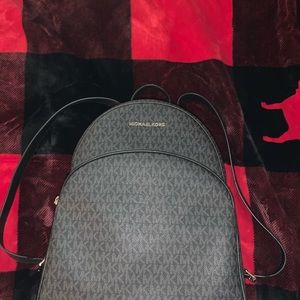 Michael Kors LG backpack
